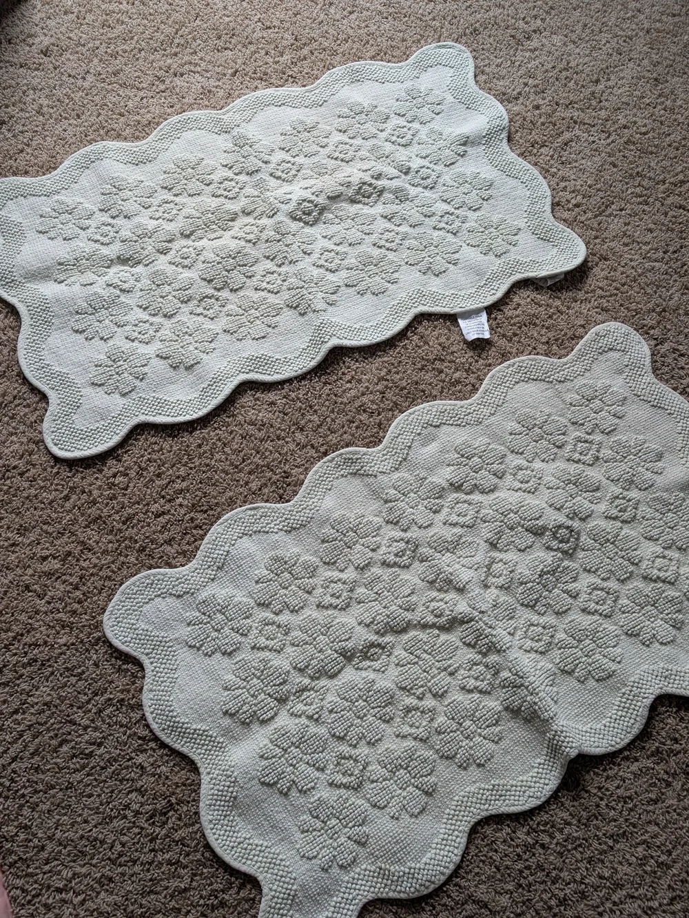 Anthropologie Sage Hand-Woven Floral Wavy Border Bath Mat — Pair